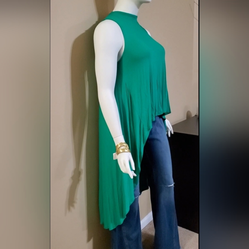 Mock Neck High Low Top